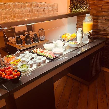 Hagen'S Hotel "Eat & Meet" Restaurant Bar Lounge Харен Екстериор снимка
