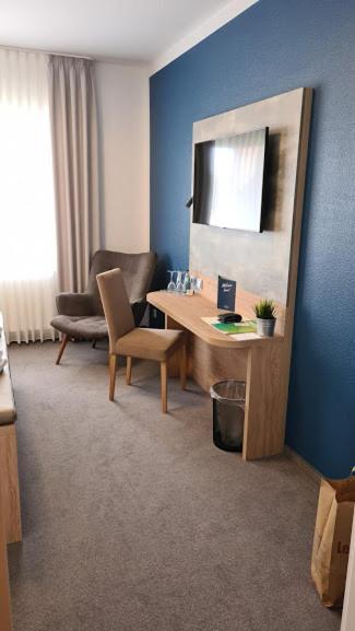 Hagen'S Hotel "Eat & Meet" Restaurant Bar Lounge Харен Екстериор снимка